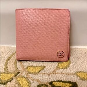 CHANEL Vintage Calfskin Bifold Compact Wallet - Pink